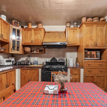 Charming 2-Bedroom Retreat In Lomas De Bezares Città del Messico Esterno foto