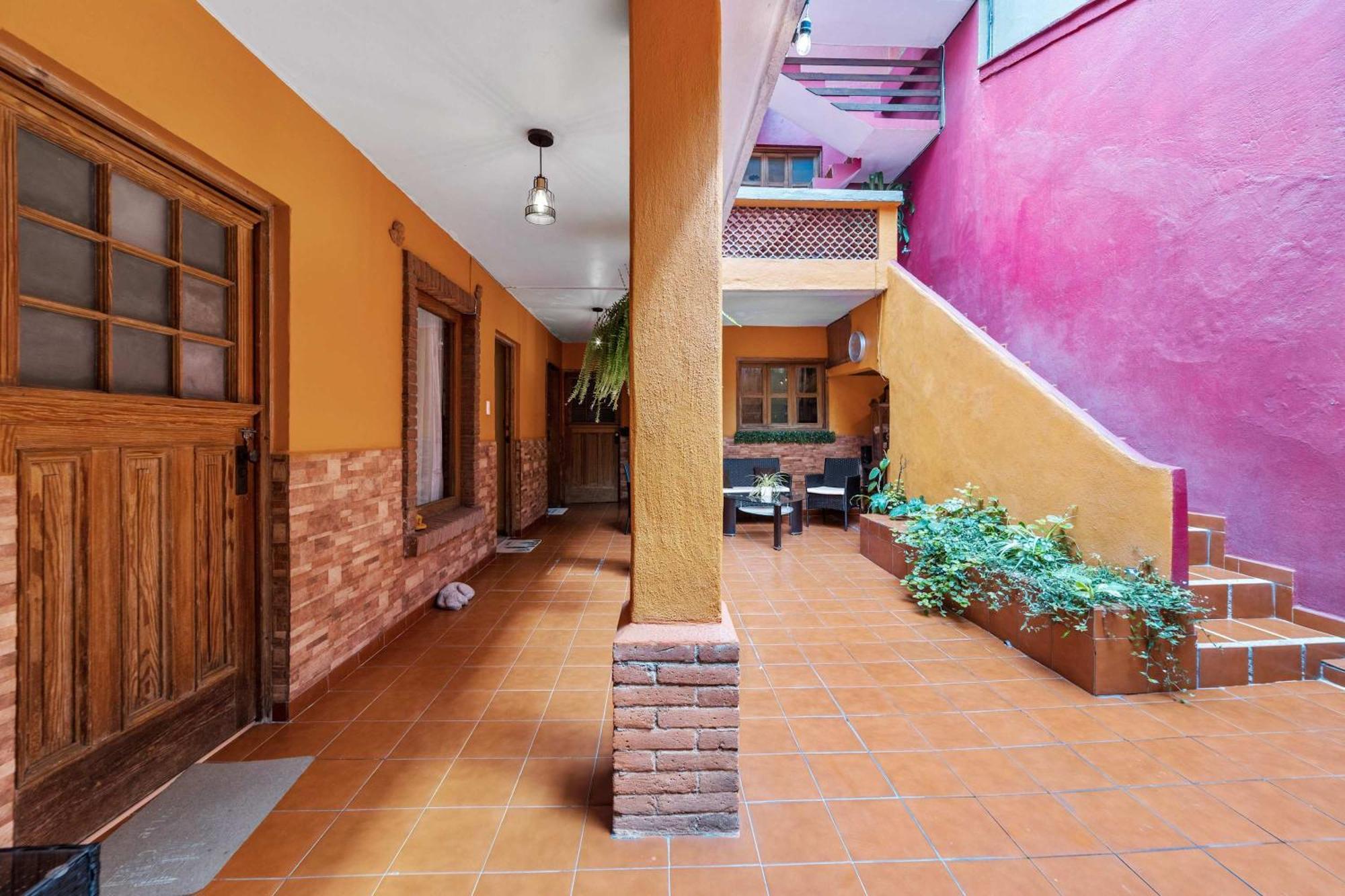 Charming 2-Bedroom Retreat In Lomas De Bezares Città del Messico Esterno foto